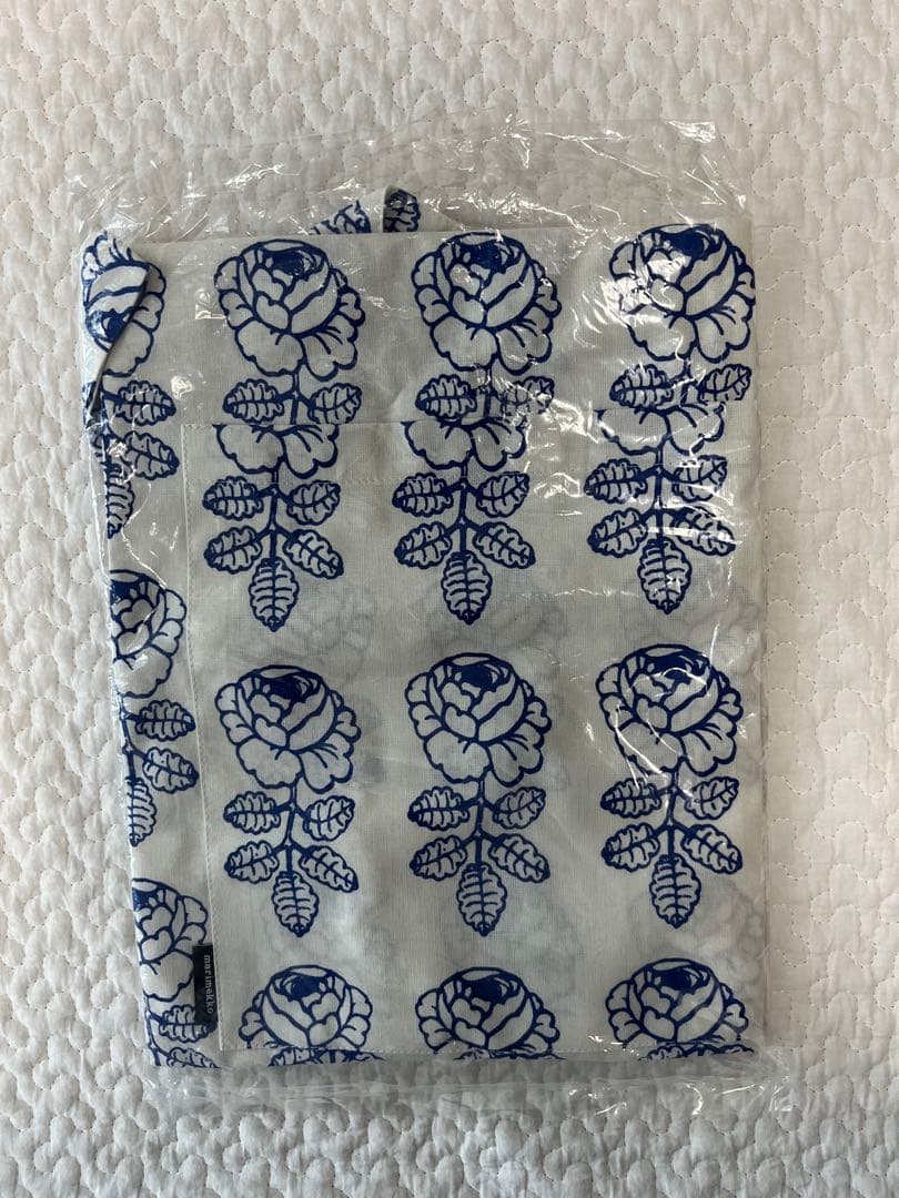 【新品未使用】marimekoマリメッコ　ヴィヒキルース/エプロン