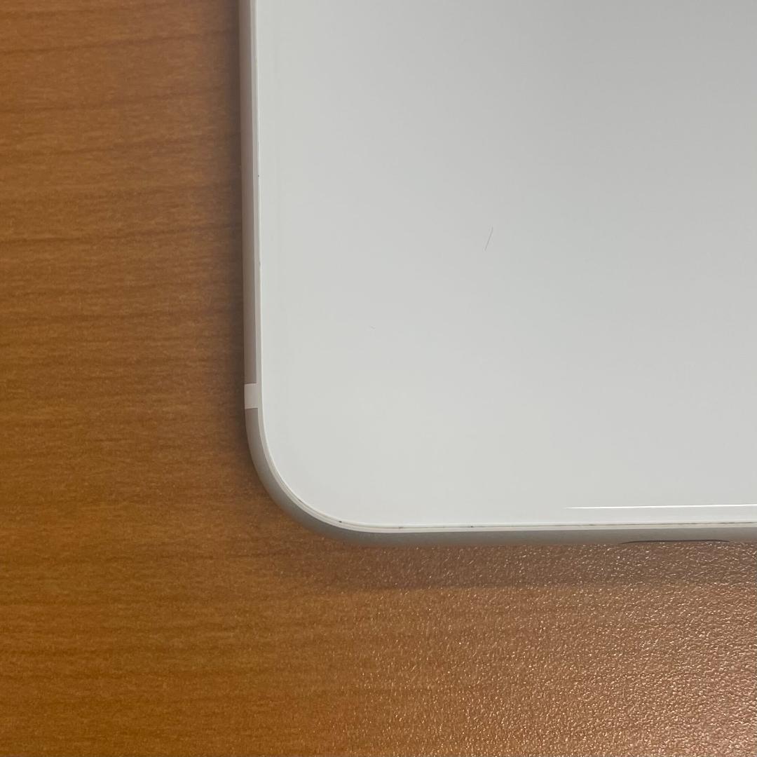 I*d様 動作確認済み iPhone SE 第2世代 128GB ID:M671