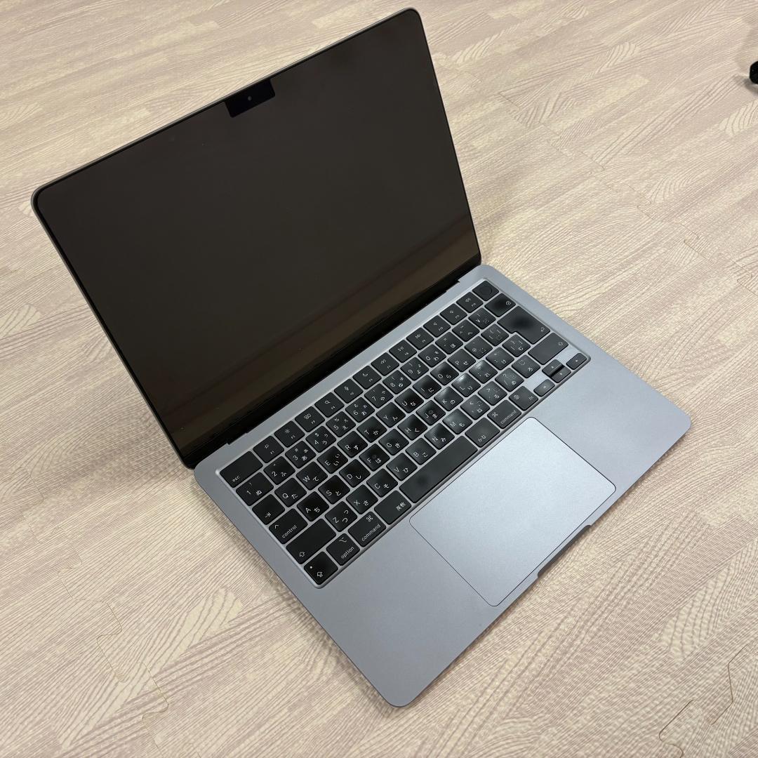 【美品】　MacBook Air M2 16GB 256GB スターライト