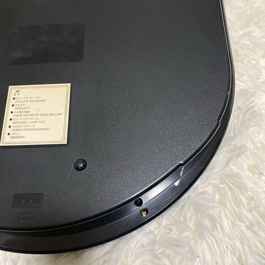 美品✨️RHYTHM カラクリ時計　スモールワールド　クオラム　4MH758