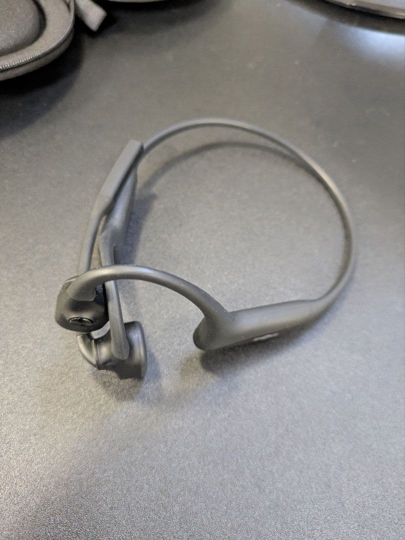 shokz openconn2 ケース付き