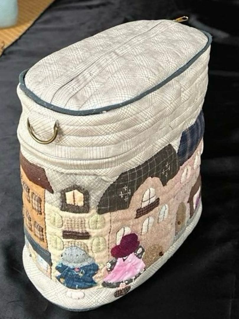 ぐるりハウスと6人のスーちゃん　 入れ口二箇所の2Wayバッグ