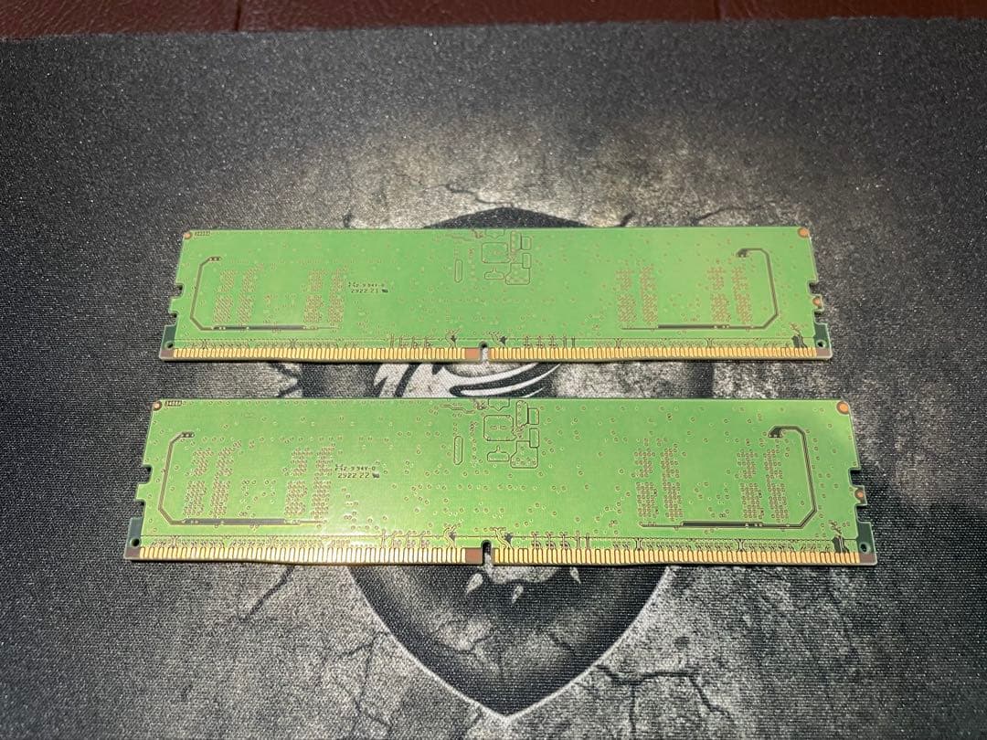 DDR5メモリー８GB✖️2枚
