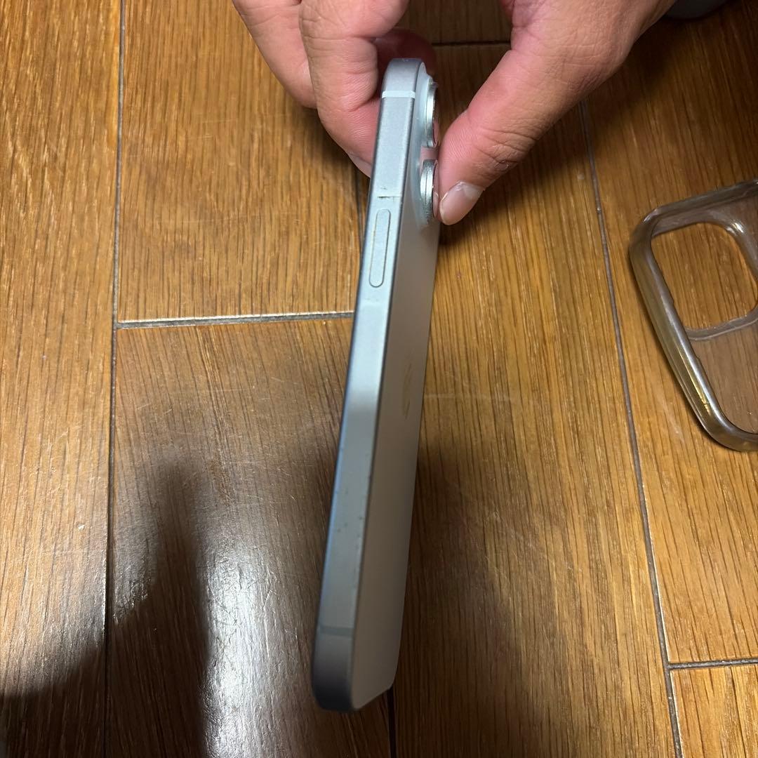 iPhone15 バッテリー87%