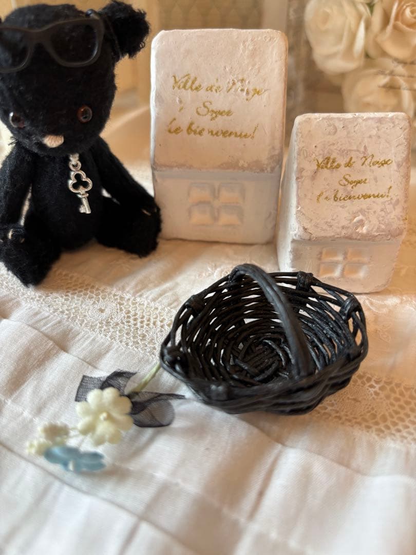 黒いちびくまちゃんとミニチュアのセット