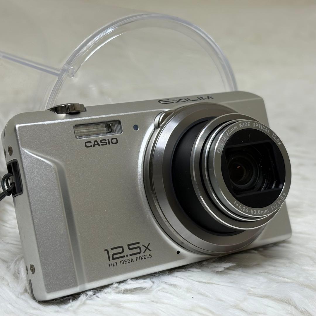 CASIO カメラ　エクシリム　EX-ZS100 シルバー　コンデジ　動作品