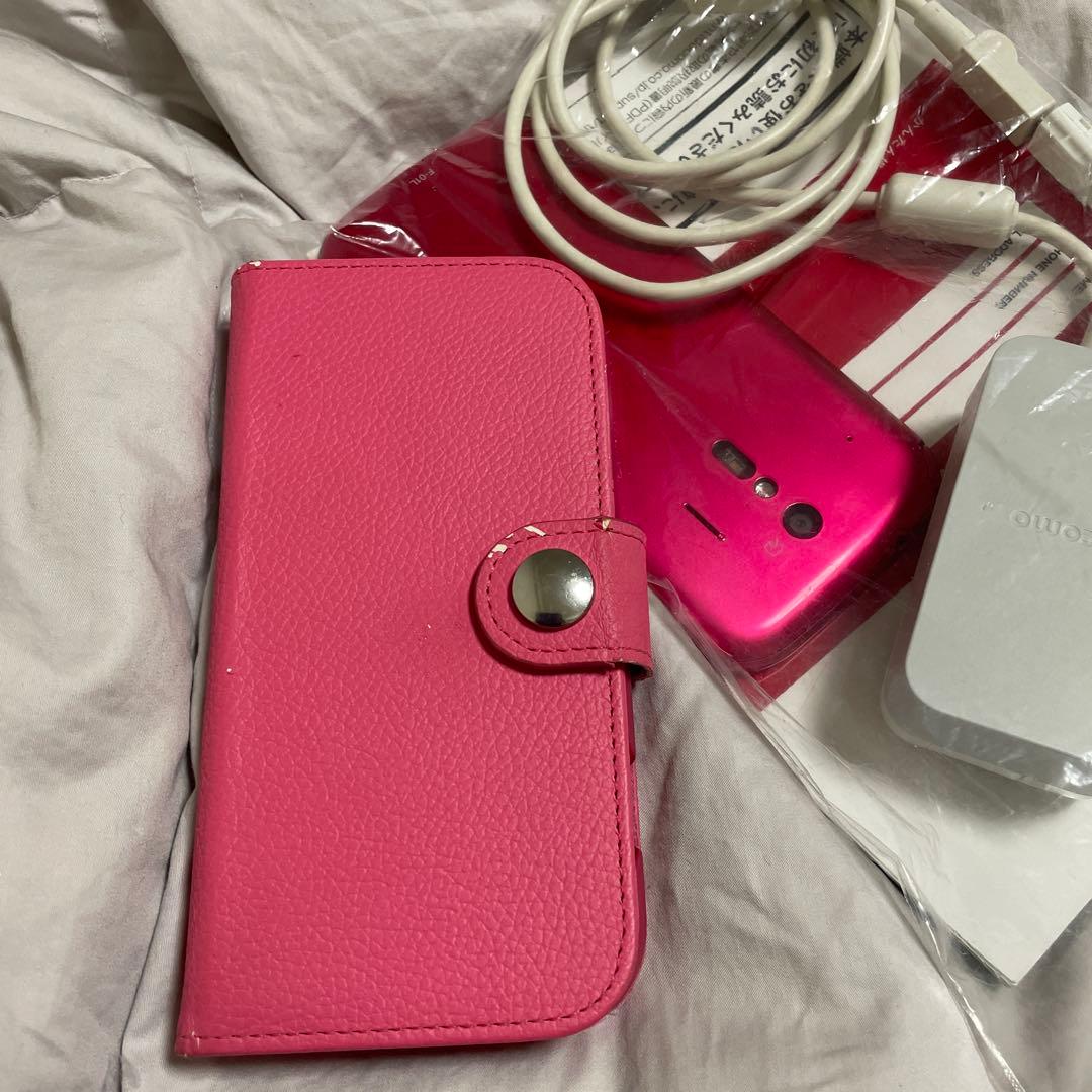 ドコモ　らくらくスマートフォン me (F-01L)