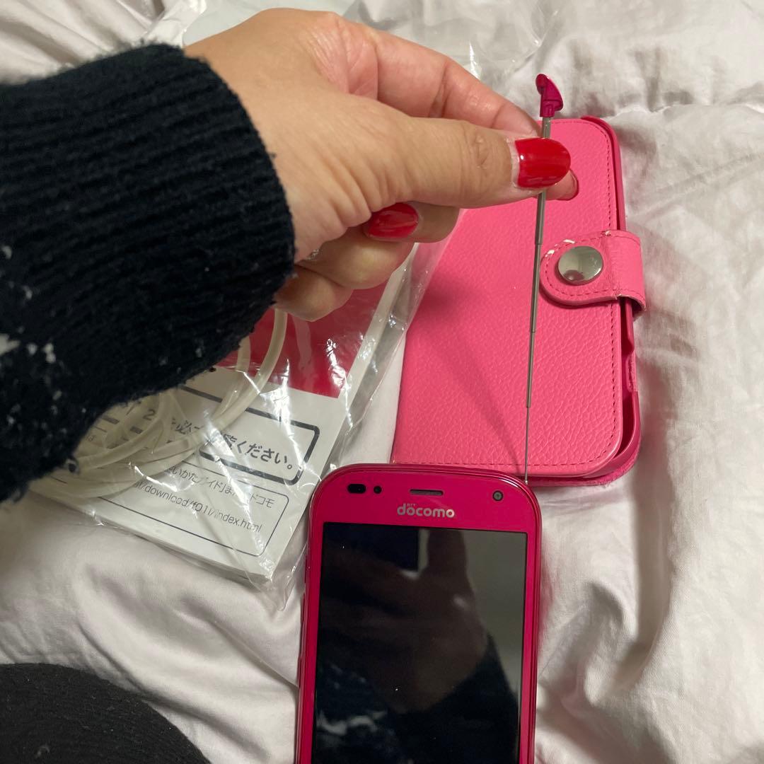 ドコモ　らくらくスマートフォン me (F-01L)