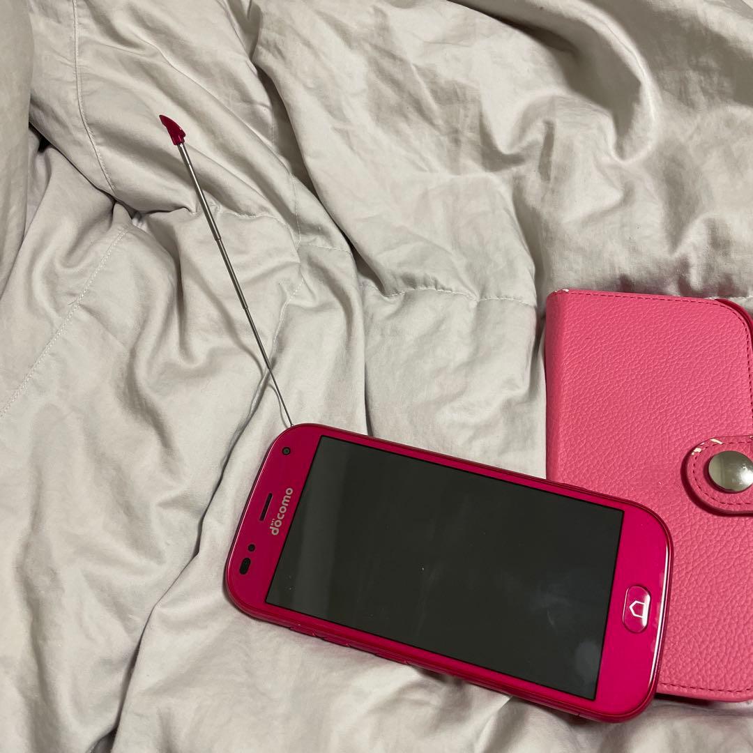 ドコモ　らくらくスマートフォン me (F-01L)