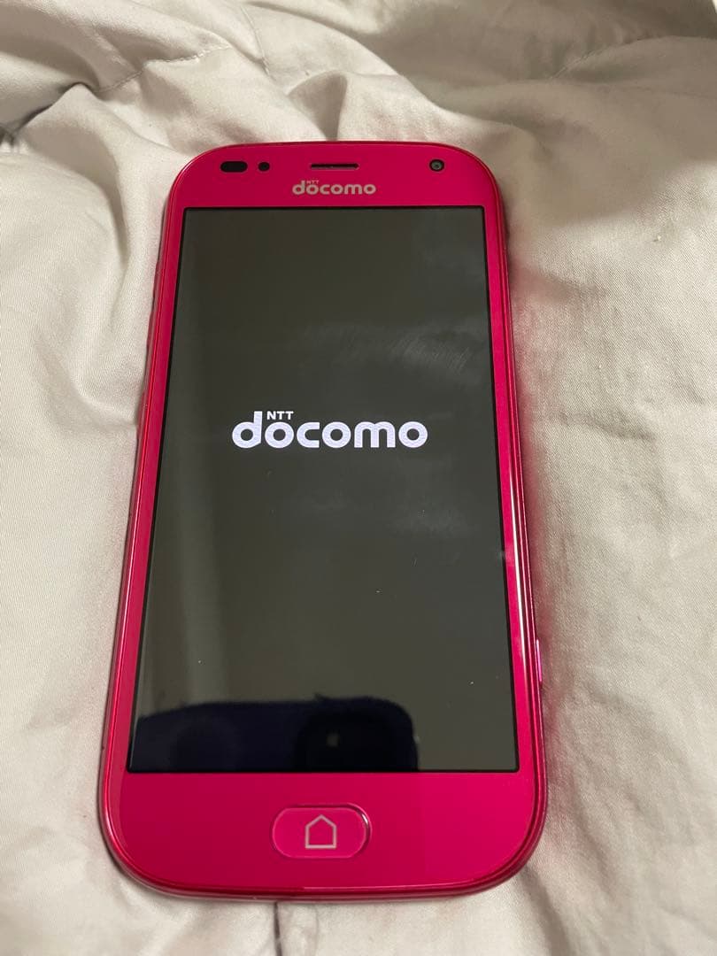 ドコモ　らくらくスマートフォン me (F-01L)