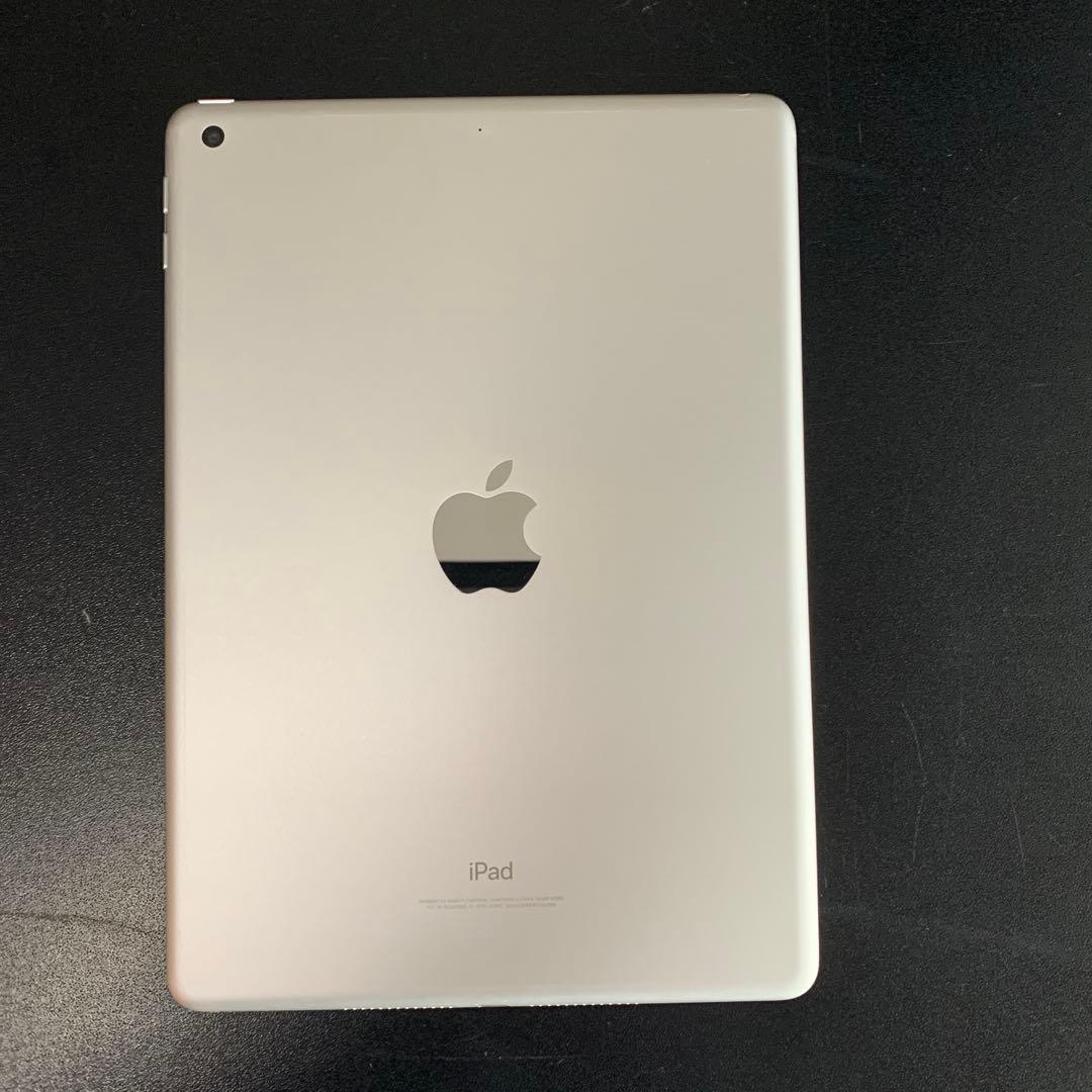 Apple iPad 第6世代 シルバー 本体 128GB Wi-Fiモデル