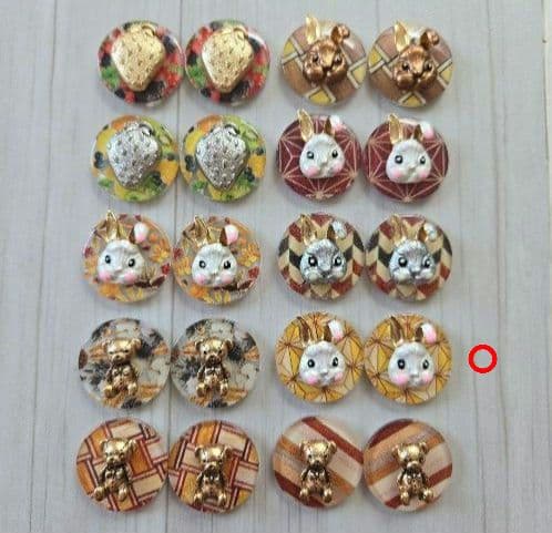 ももちゃろす様◆専用 ボタンカボション◆ハンドメイド・レトロボタンカボション