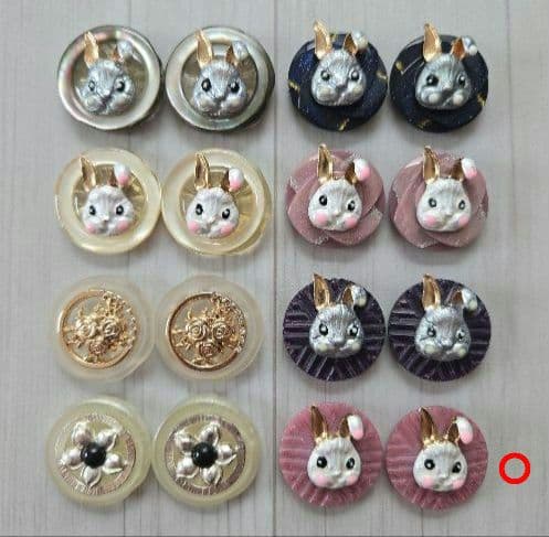 ももちゃろす様◆専用 ボタンカボション◆ハンドメイド・レトロボタンカボション