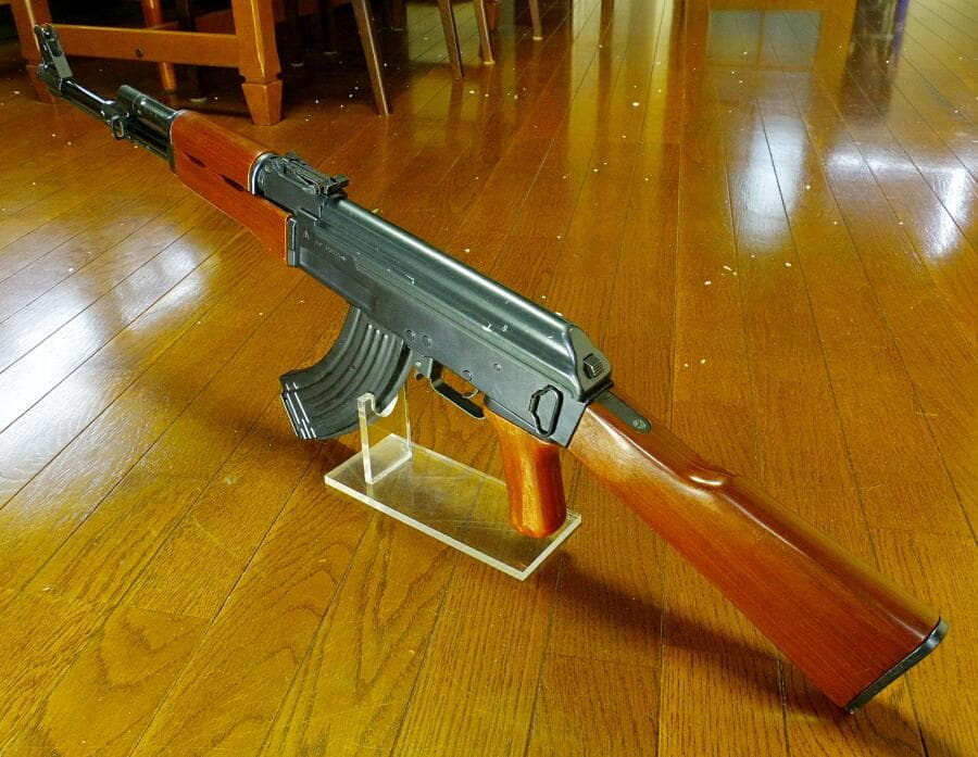 東京マルイ AK47 社外製バッテリー＆充電器付きフルセット