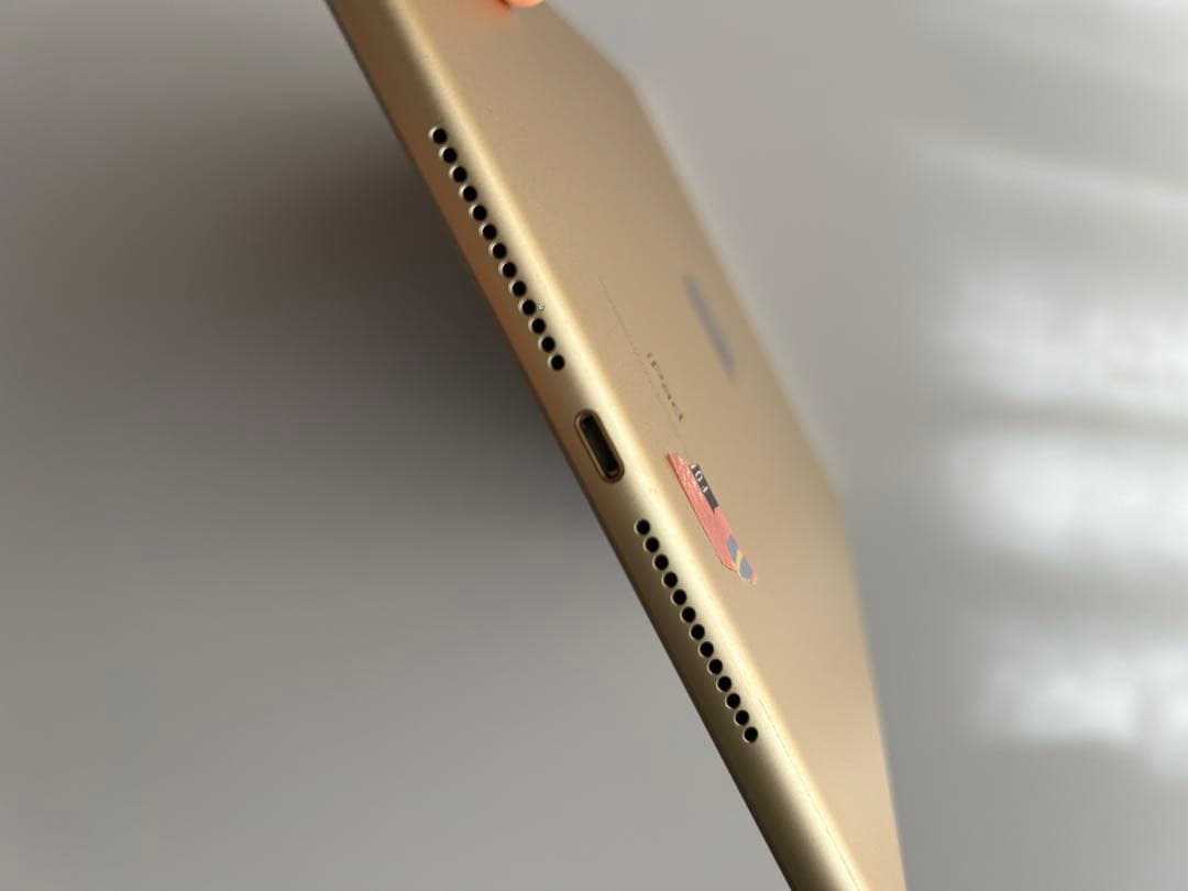 iPad第5世代 32GB Wi-Fi ローズゴールド 美品 動作確認済