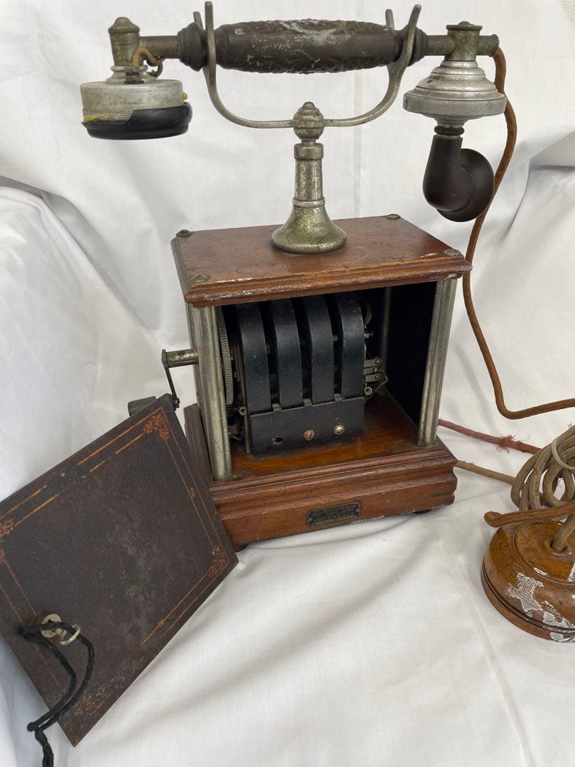 【E】沖電気　デルビル型　卓上電話機　レトロ　アンティーク　手回し電話