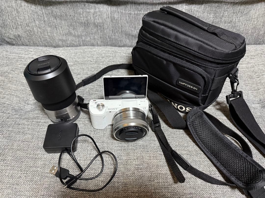SONY α5100 ミラーレス一眼カメラ ホワイト／望遠ズームレンズ