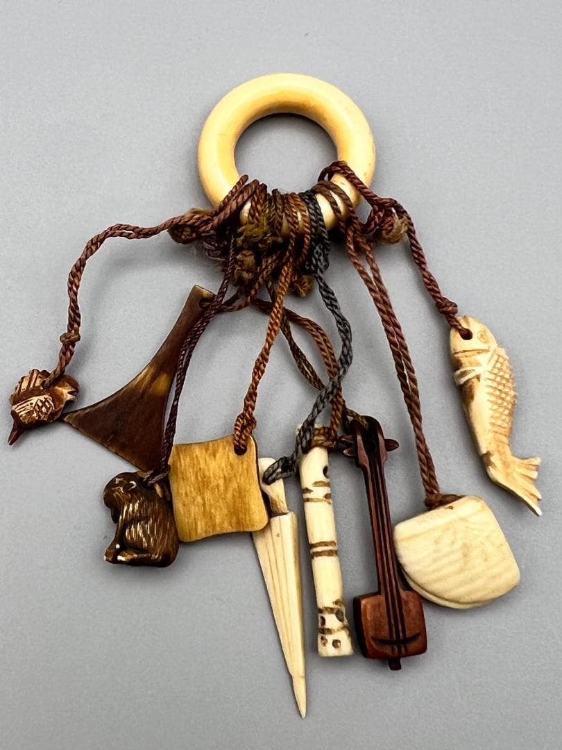 江戸期　レアミニ根付　天然素材　魚　貝　三味線　笛　傘　兎　10点　アンティーク