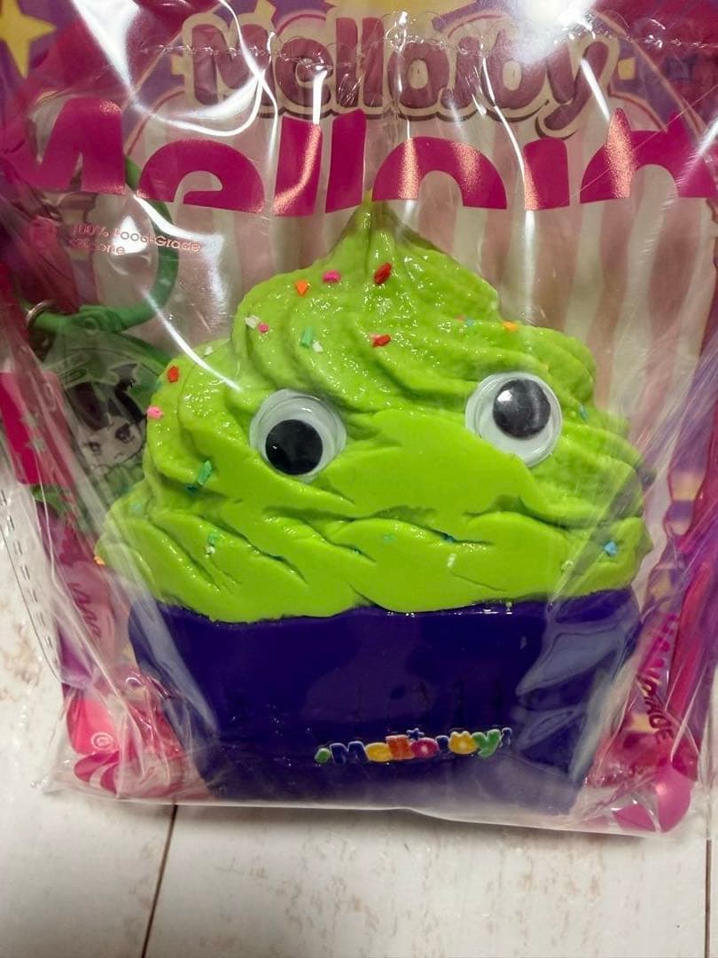 メロジョイ　mellojoy エイリアンマフィン　カップケーキか？