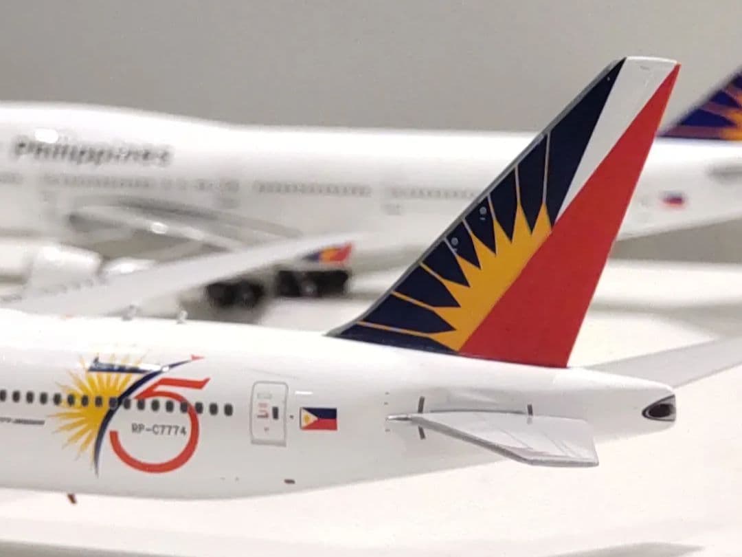 フィリピン航空 ボーイング777 1/400