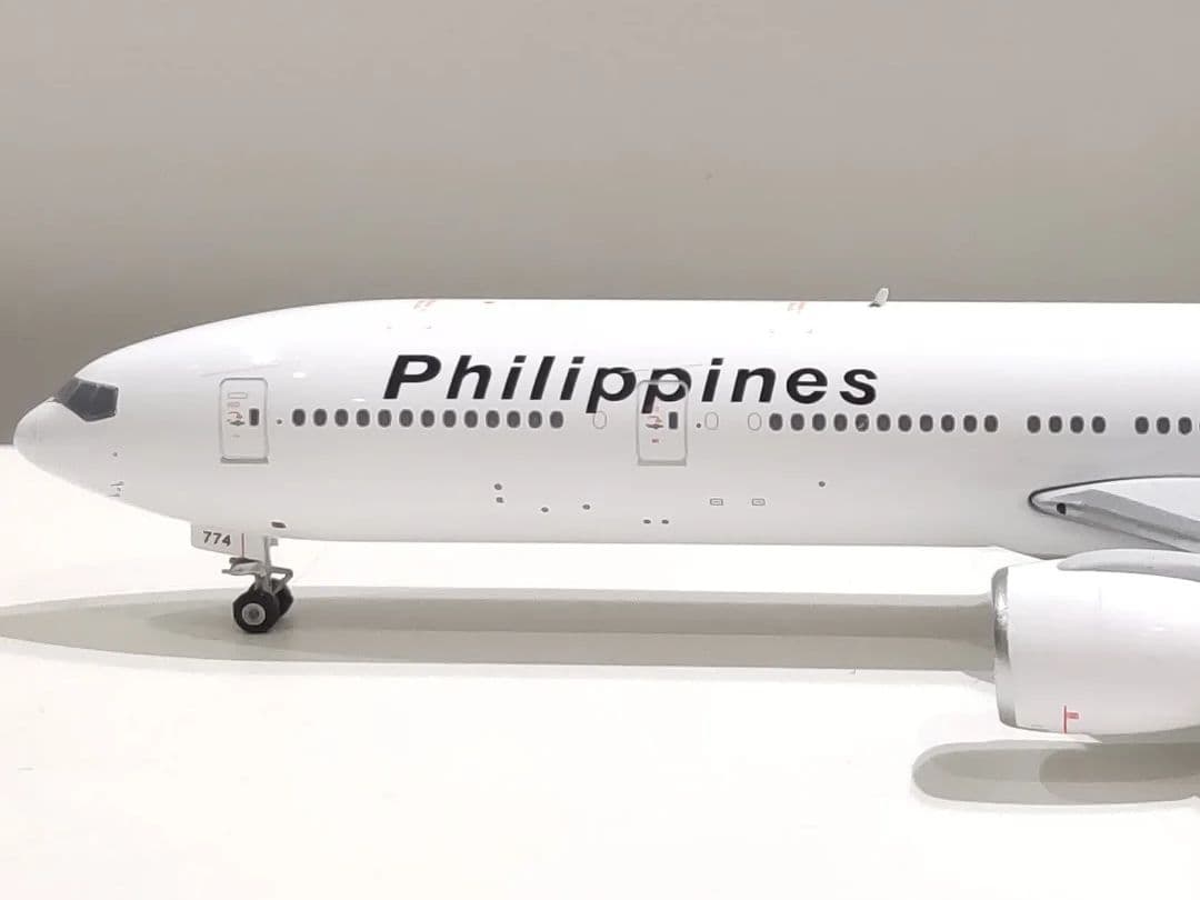 フィリピン航空 ボーイング777 1/400