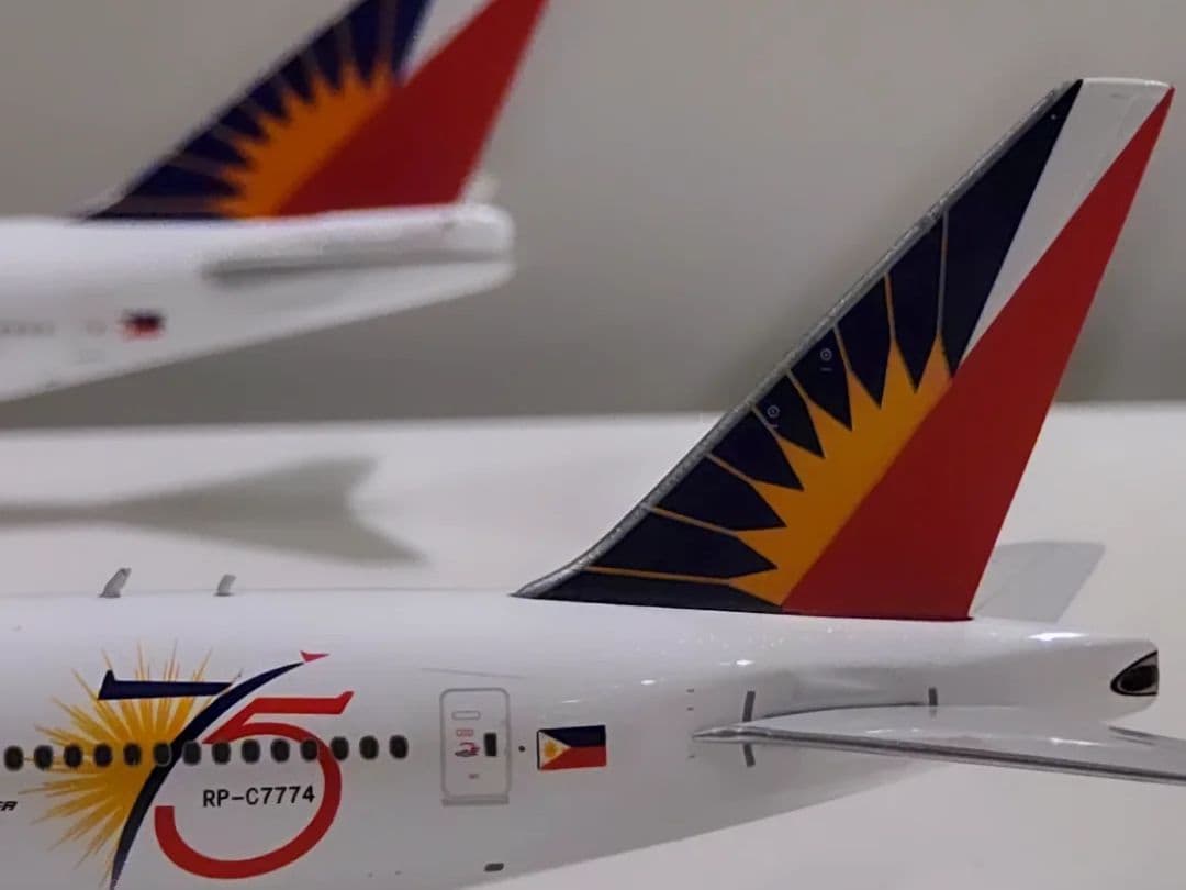 フィリピン航空 ボーイング777 1/400