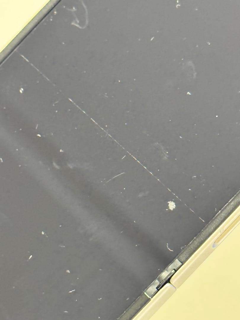 ZTE LiberoFlip 【状態C】A304ZT