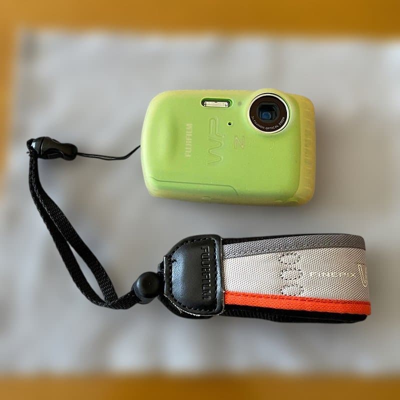 FinePix Z33WP グリーン 動作確認済【防水デジカメ】純正充電器