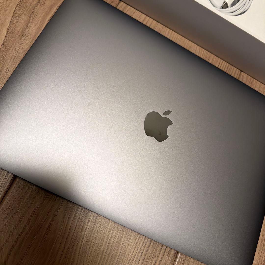 超美品 Apple MacBook Air 13 M1 16GB 256 GB