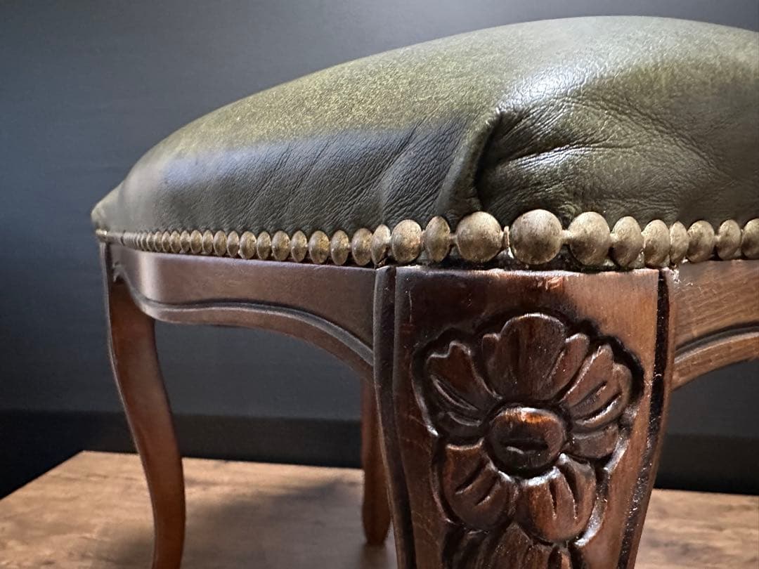 イタリア製　猫脚　スツール