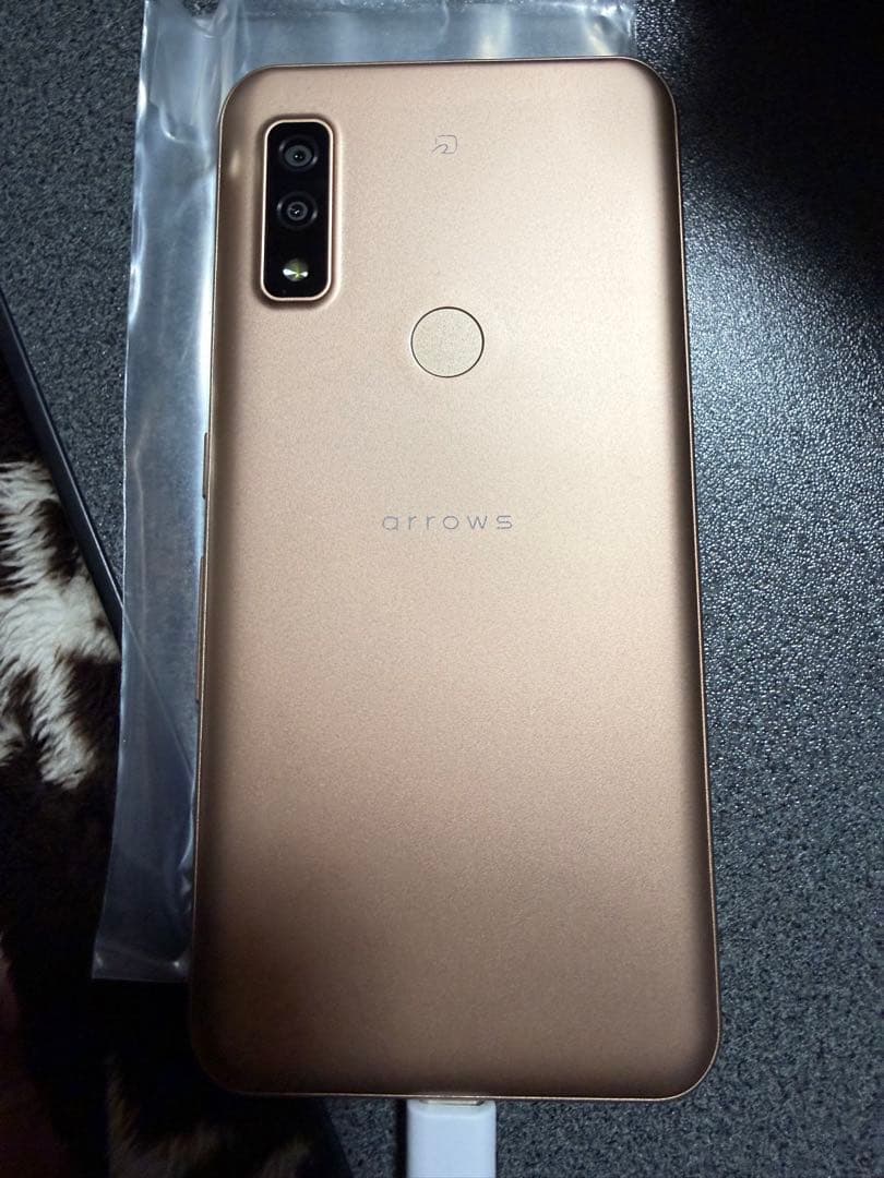 スマートフォン本体 arrowsWe FCG01