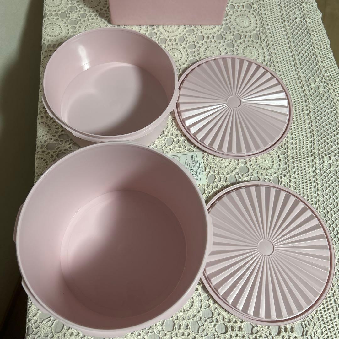 Tupperware／新品未使用品　 ラウンドキャニスターギフトセット　2ケース
