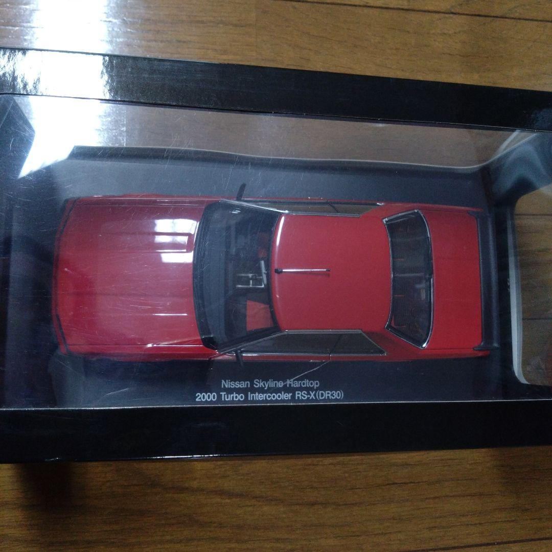 AUTOart Nissan Skyline Hardtop (DR30) 赤