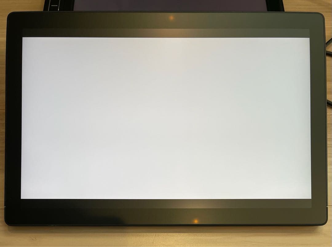 美品　Wacom Cintiq 16 DTK168 新型　ワコム　液タブ