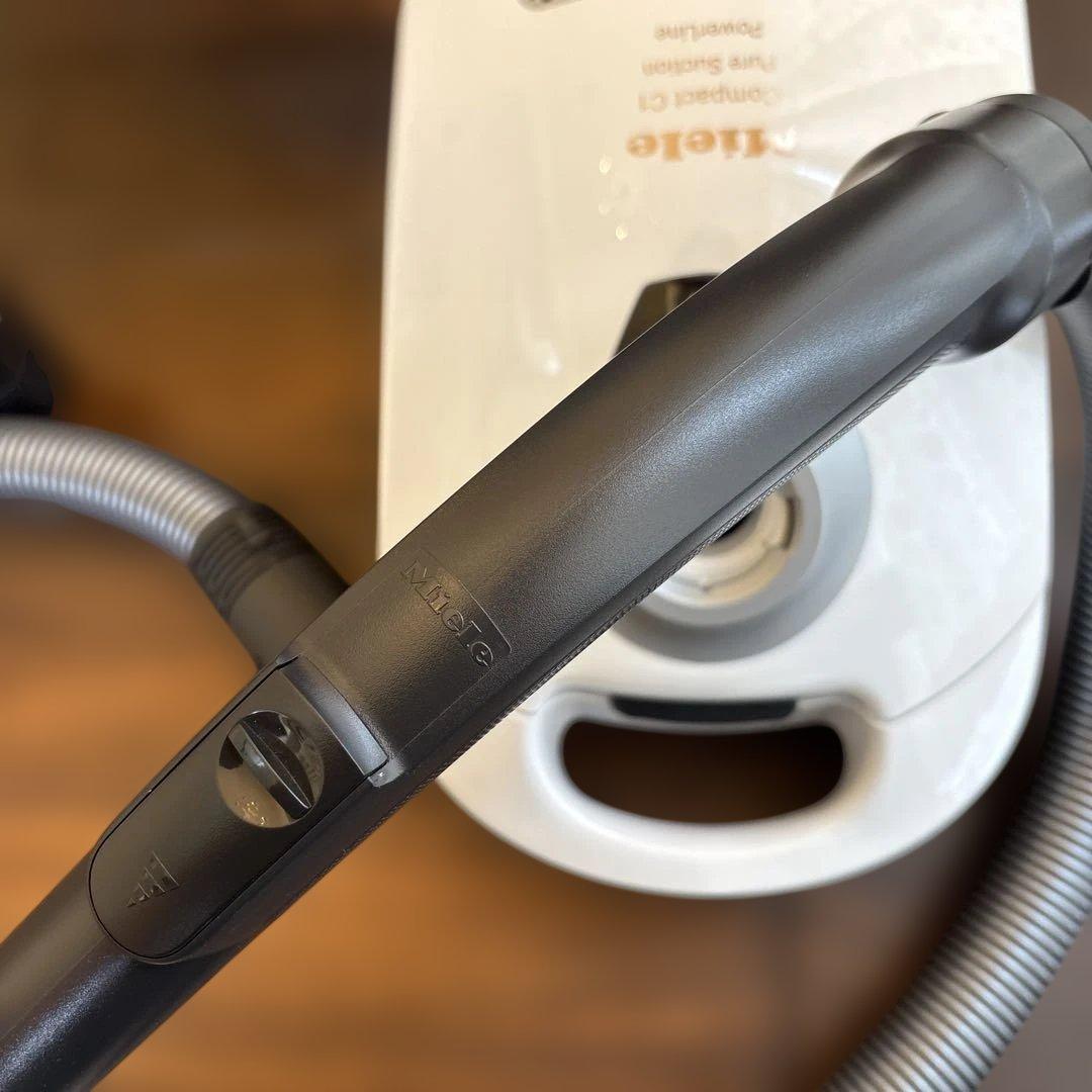 美品 Miele ミーレ Compact C1 掃除機 使用少なめ 動作確認済