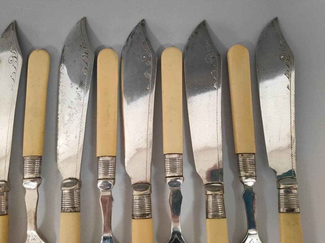 英国ヴィンテージ シルバープレート ナイフ フォーク 12本 (L10)