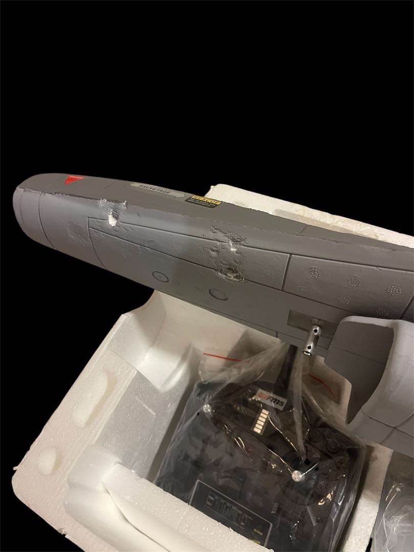ラジコン飛行機、F-16 Fighting Falcon 模型キット 780mm