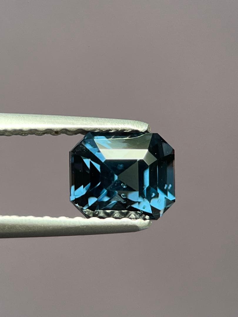 ブルースピネル1.09ctNatural blue Spinel 日本宝石ソー付
