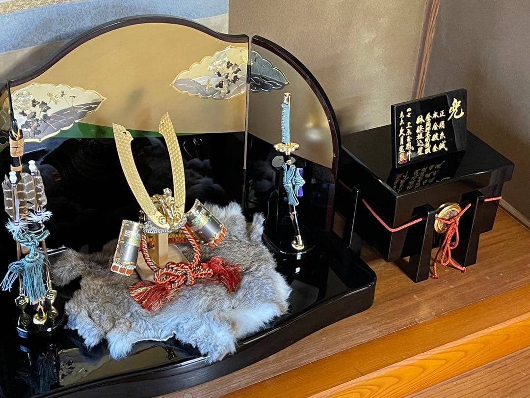 久月の兜飾り一式、大谷翔平のエンゼルがホームランの時冠る兜を思い出して、