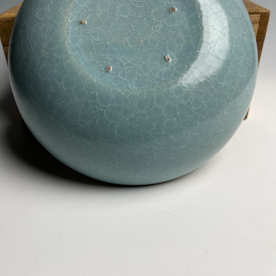 官窯 青磁月白釉板沿単耳洗 紫青 箱付 中国美術 中国古玩