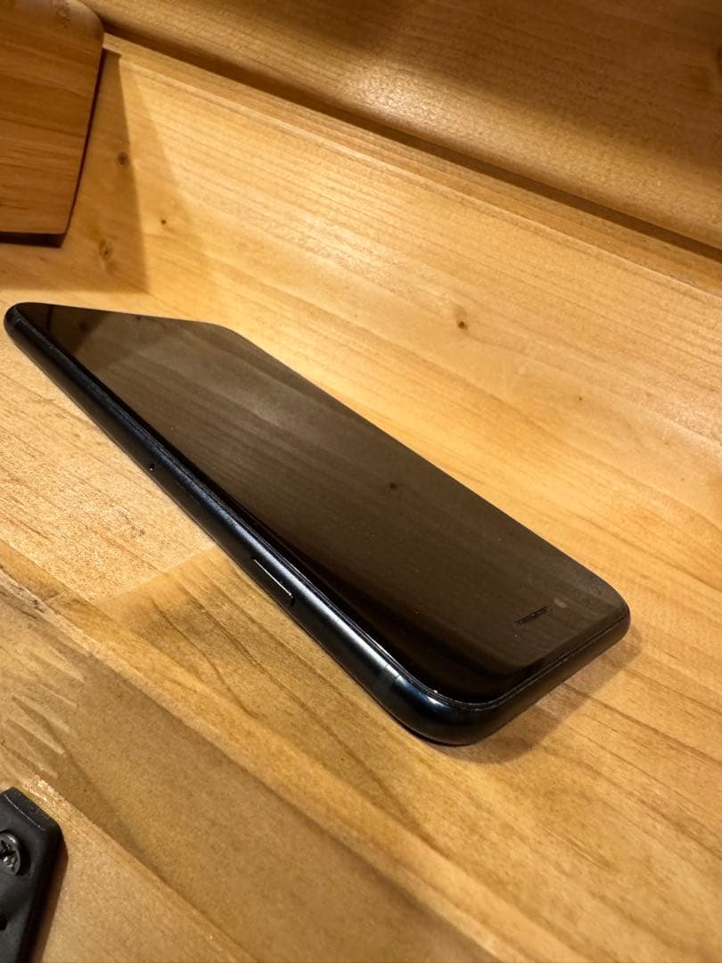 iPhoneSE3 64GB ミッドナイト