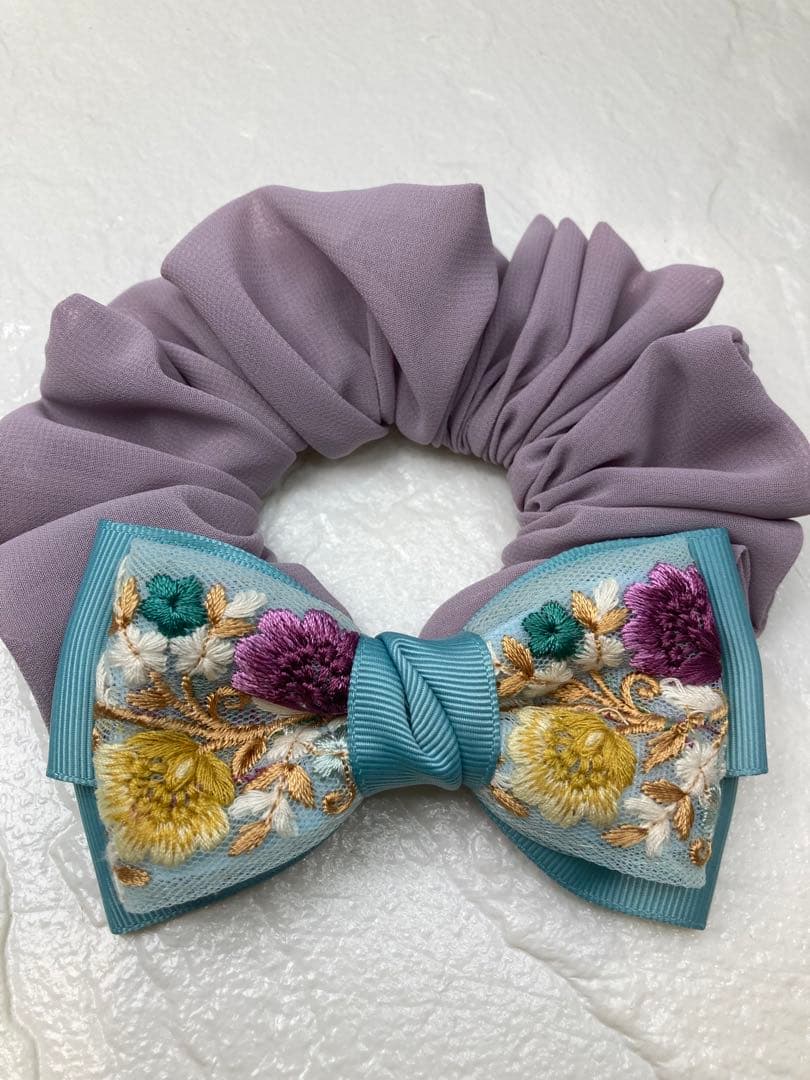 ハンドメイドシュシュM-4018♡くすみパープルジョーゼット♡インド刺繍リボン付