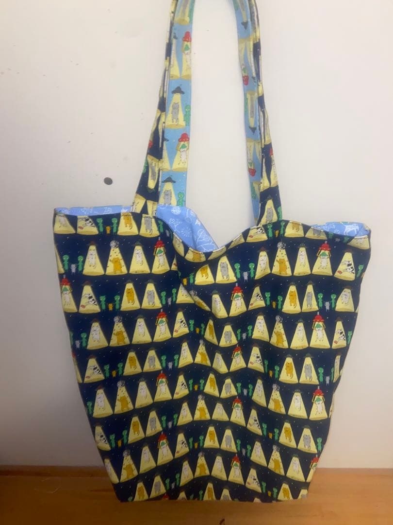 サイドポケット付きトートバッグ　チャッピー