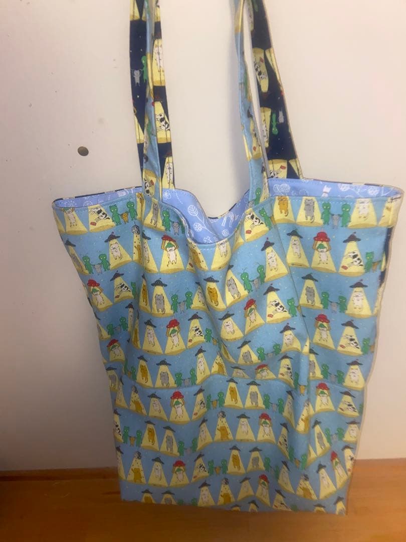 サイドポケット付きトートバッグ　チャッピー