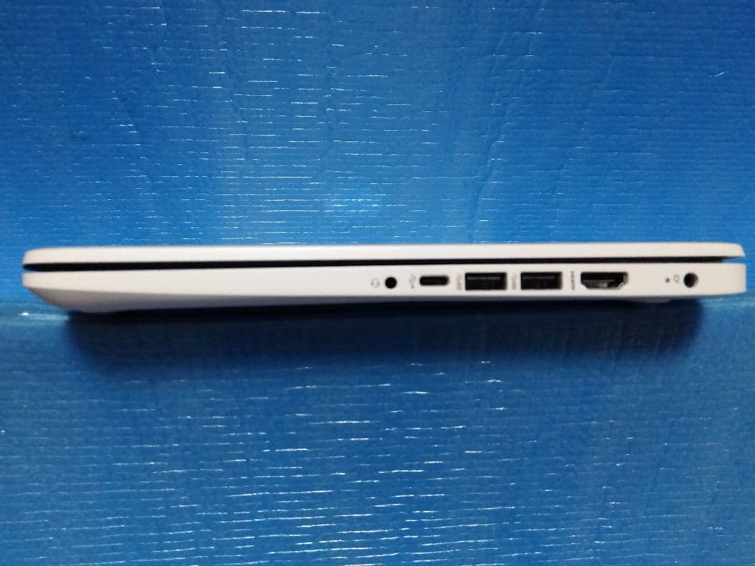 【美品】hp 14インチ　ノートパソコン　Windows11