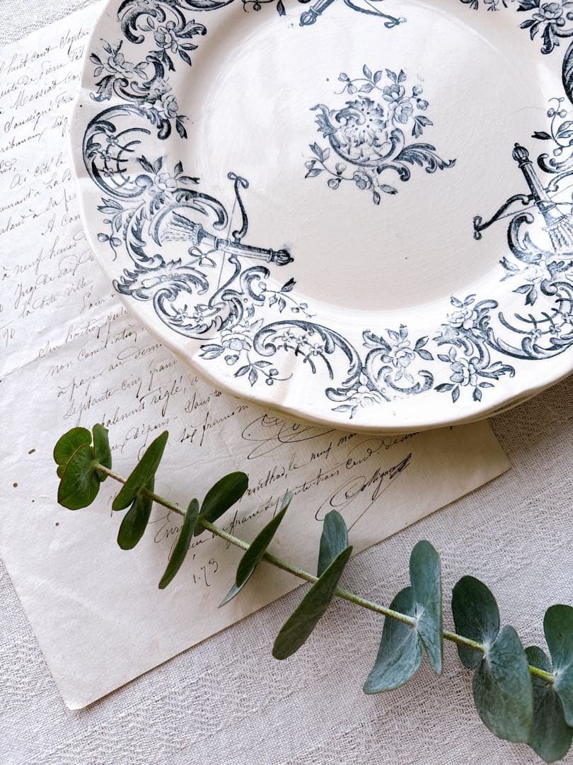 フランスアンティーク　Longchamp helenaシリーズプレート①