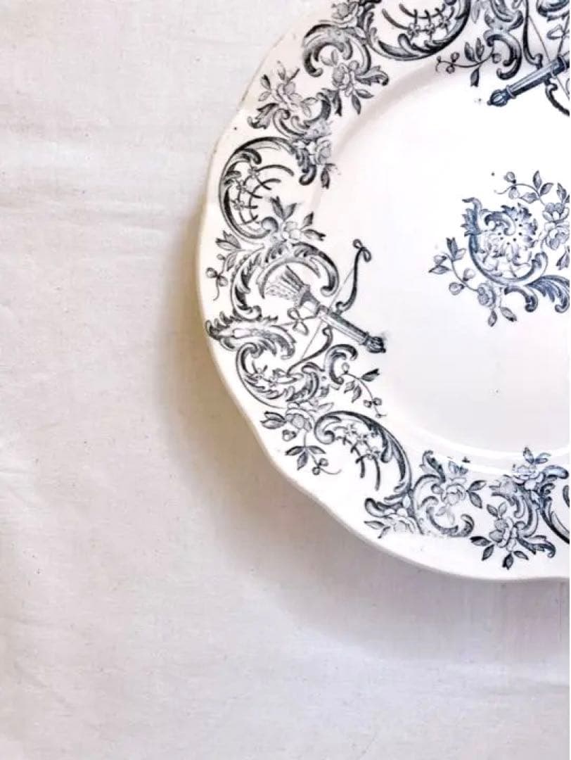 フランスアンティーク　Longchamp helenaシリーズプレート①