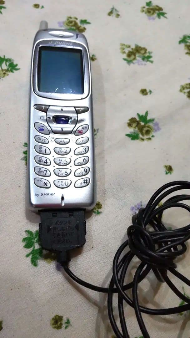 J-SH04☆J-PHONE ☆ ガラケー☆ 携帯電話☆ シルバー☆SHARP