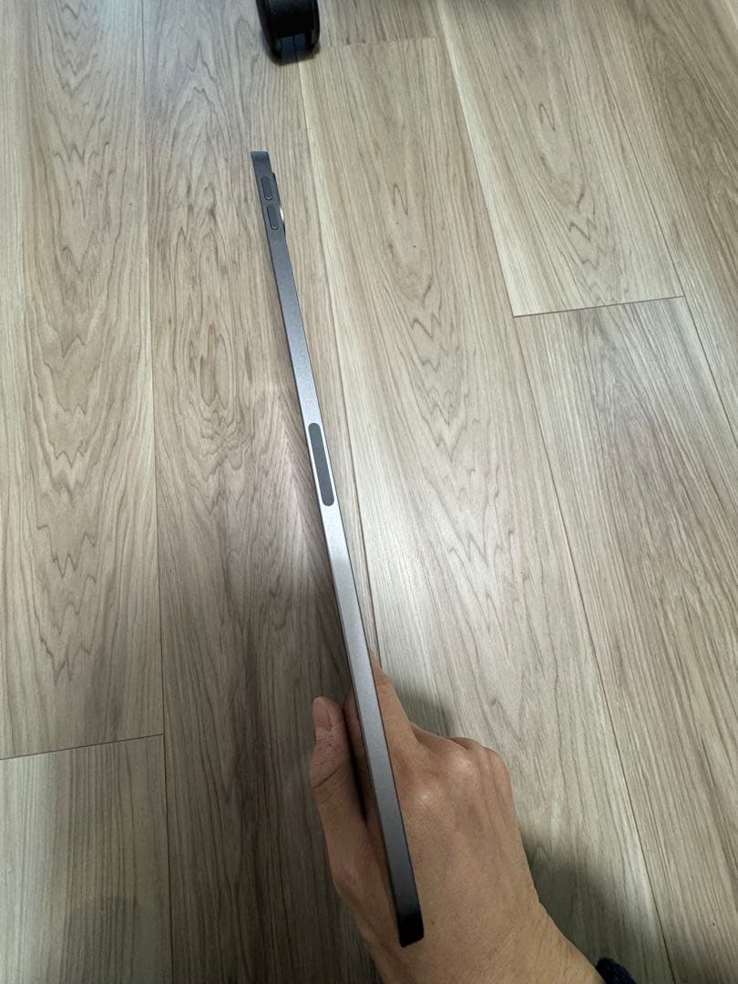 iPad Pro 11インチ　第4世代　M2チップ　128GB スペースグレー