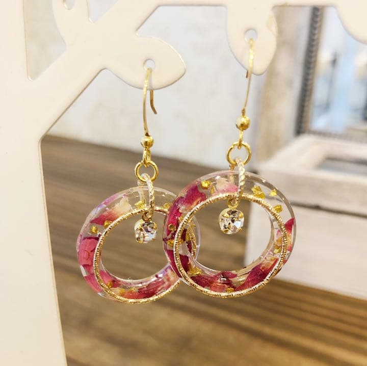 薔薇の花びら♡華奢なシンプルサークルフープのピアス／イヤリング